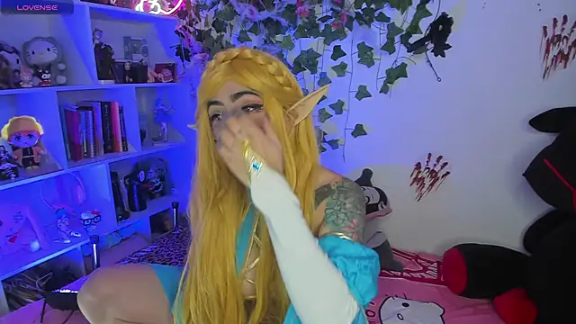 sarahminage  online show from 11, 11, 2025