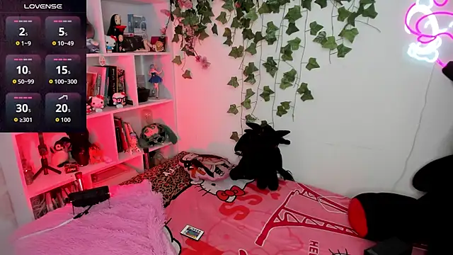 Snapshot of sarahminage_ chatting on 18, 9, 2025 sarahminage online show from 18, 9, 2025