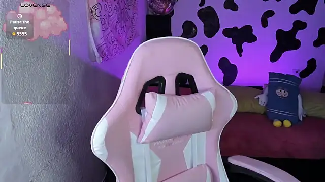 abbie jensen  online show from 18, 11, 2025