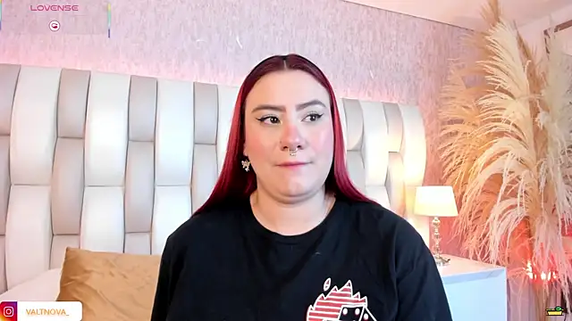 Snapshot of valt_ chatting on 19, 10, 2025 valt online show from 19, 10, 2025