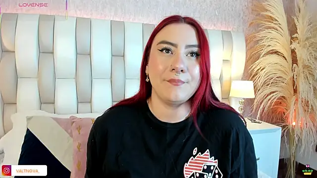 Snapshot of valt_ chatting on 3, 11, 2025 valt online show from 3, 11, 2025