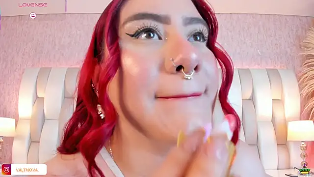 Snapshot of valt_ chatting on 15, 11, 2025 valt online show from 15, 11, 2025