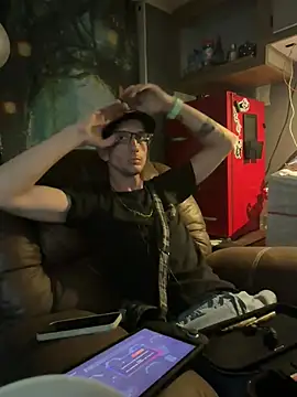 Snapshot of MuchCarpal chatting on 5, 7, 2026 MuchCarpal online show from 5, 7, 2026