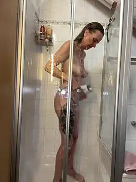 LucyLingerie78 online show from 6, 2, 2026