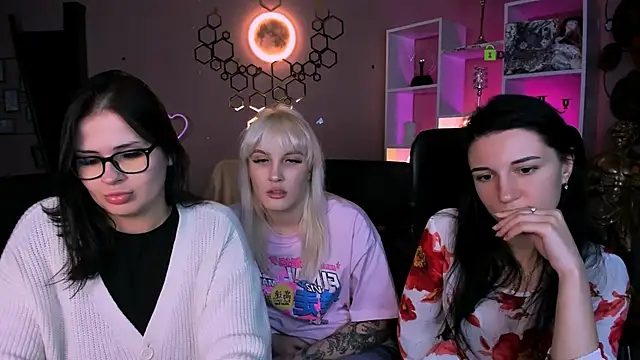 jeren smile online show from 19, 11, 2025