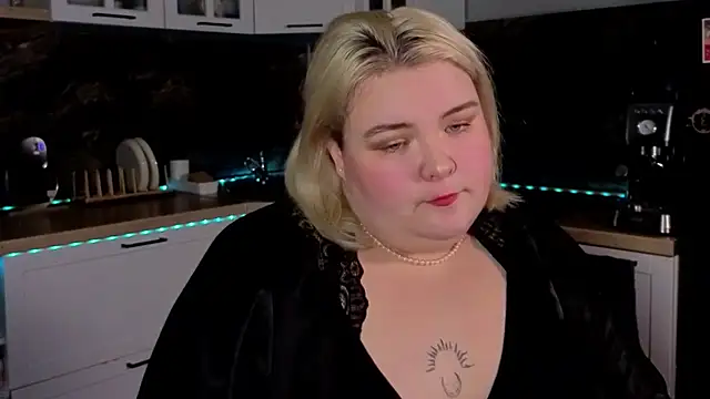 Snapshot of Ellabigbaby chatting on 4, 10, 2025 Ellabigbaby online show from 4, 10, 2025