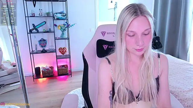 Snapshot of SabrinaRosed chatting on 23, 7, 2026 SabrinaRosed online show from 23, 7, 2026