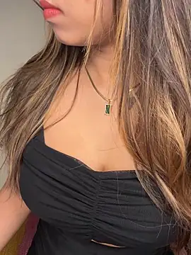 Scarlett 1819 online show from 7, 4, 2026