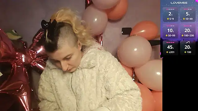 h4cMorganaEvelynn online show from 15, 2, 2026