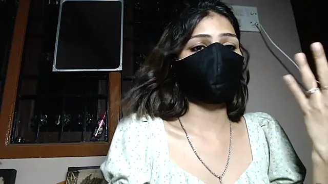 Isha Sax online show from 9, 10, 2025