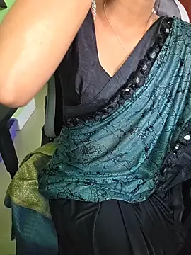 Isha Sax online show from 3, 5, 2026