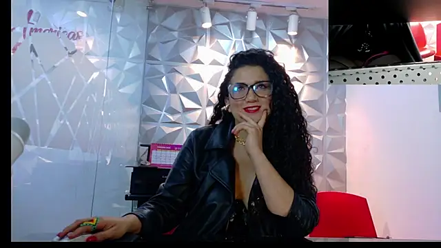 Dakota Rainbow22 online show from 15, 2, 2026