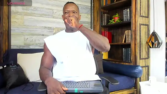 MarcusBlack  online show from 30, 4, 2026