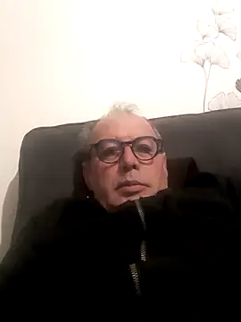 Vince072 online show from 8, 10, 2025