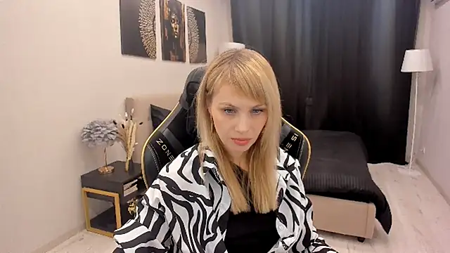 LindaSandy 1 online show from 25, 11, 2025