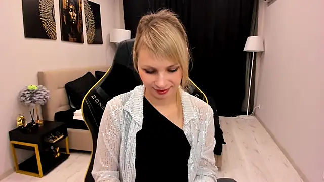 LindaSandy 1 online show from 7, 2, 2026