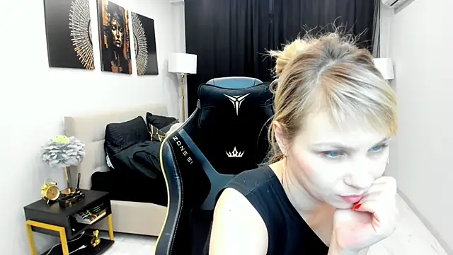 LindaSandy 1 online show from 7, 3, 2026