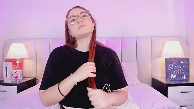 Snapshot of lizy_portman chatting on 13, 9, 2025 lizy portman online show from 13, 9, 2025