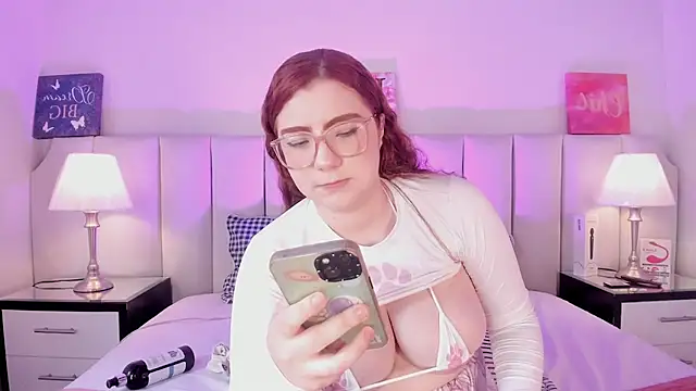 Snapshot of lizy_portman chatting on 22, 10, 2025 lizy portman online show from 22, 10, 2025