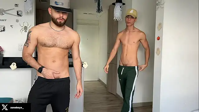 Snapshot of zoneboys chatting on 8, 10, 2025 zoneboys online show from 8, 10, 2025