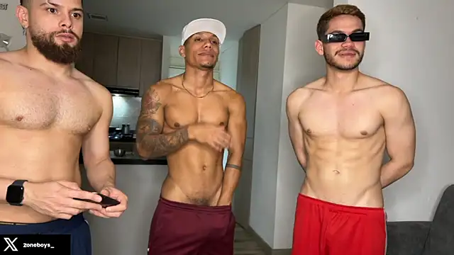 Snapshot of zoneboys chatting on 1, 6, 2026 zoneboys online show from 1, 6, 2026
