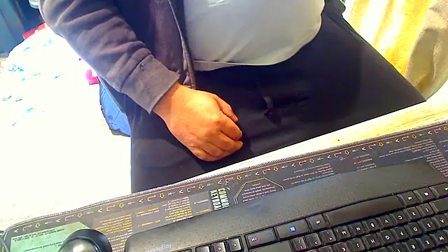 Snapshot of latexsub75 chatting on 12, 2, 2026 latexsub75 online show from 12, 2, 2026