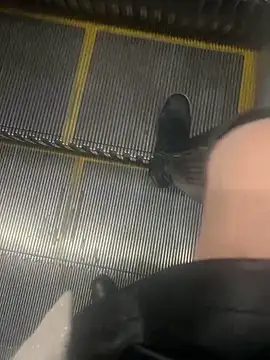 xiaoyuan01 online show from 17, 12, 2025