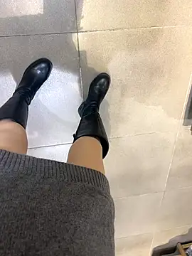 xiaoyuan01 online show from 23, 11, 2025