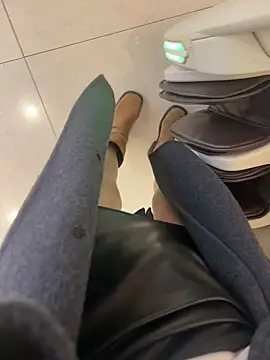 xiaoyuan01 online show from 20, 10, 2025