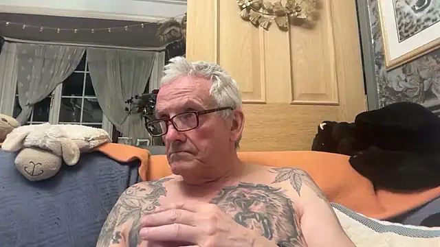 Snapshot of poggles chatting on 19, 3, 2026 poggles online show from 19, 3, 2026