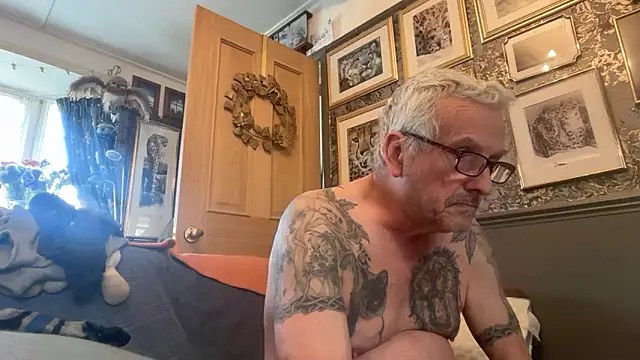 Snapshot of poggles chatting on 26, 3, 2026 poggles online show from 26, 3, 2026