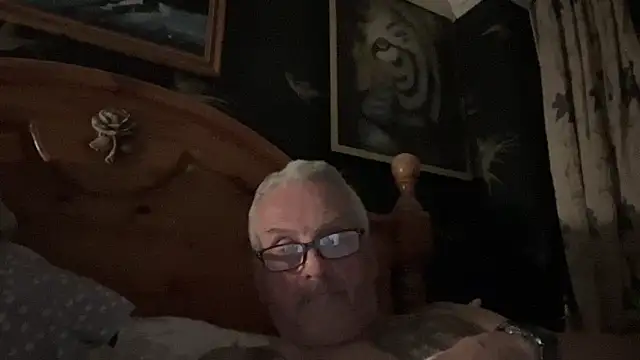 Snapshot of poggles chatting on 30, 4, 2026 poggles online show from 30, 4, 2026