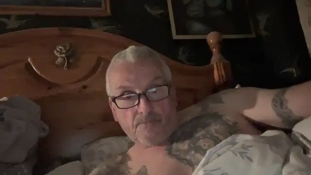 Snapshot of poggles chatting on 28, 4, 2026 poggles online show from 28, 4, 2026