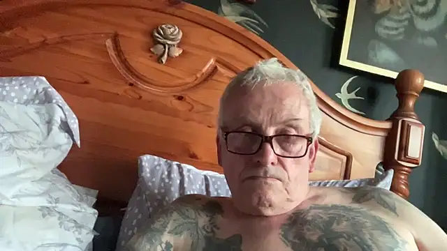 Snapshot of poggles chatting on 21, 5, 2026 poggles online show from 21, 5, 2026