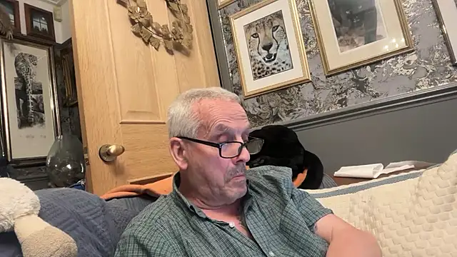 Snapshot of poggles chatting on 3, 4, 2026 poggles online show from 3, 4, 2026