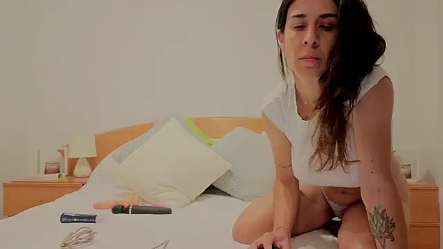 Snapshot of agustinalatina chatting on 24, 5, 2026 agustinalatina online show from 24, 5, 2026