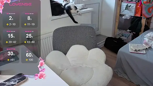 Snapshot of urstripchatgf chatting on 22, 10, 2025 urstripchatgf online show from 22, 10, 2025