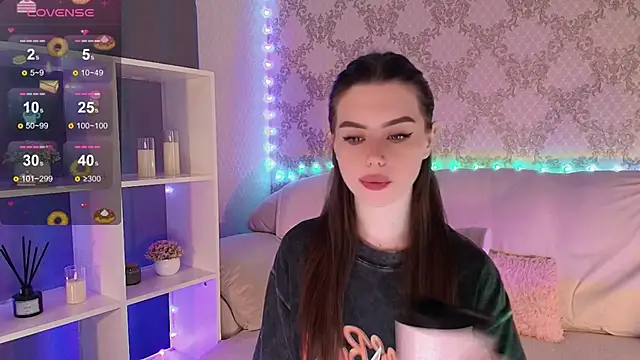 Snapshot of HolyMiax chatting on 4, 5, 2026 HolyMiax online show from 4, 5, 2026