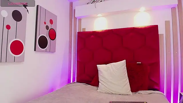 EmmaJhomson online show from 6, 4, 2026