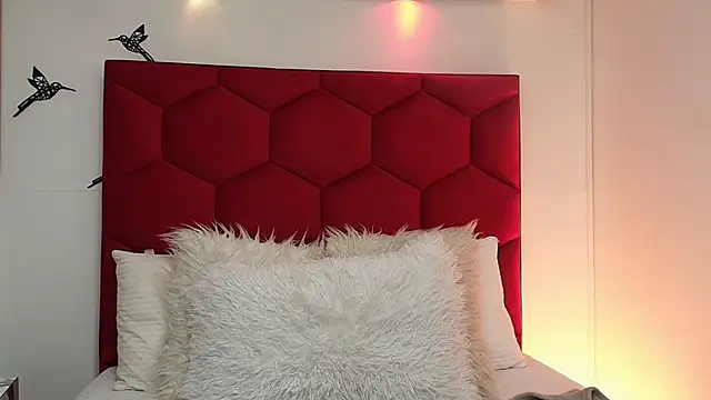 EmmaJhomson online show from 23, 2, 2026