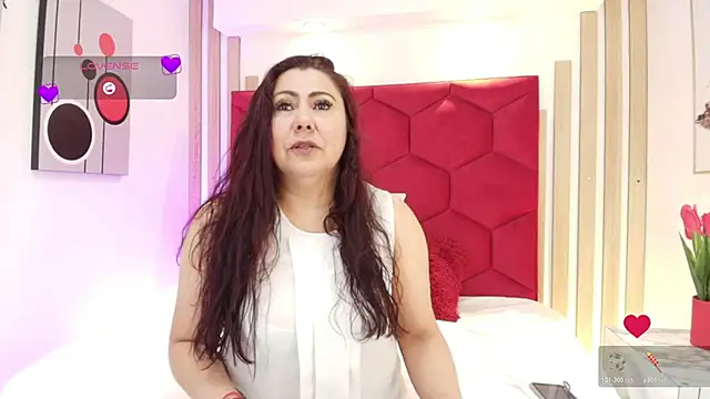 Snapshot of EmmaJhomson chatting on 25, 4, 2026 EmmaJhomson online show from 25, 4, 2026