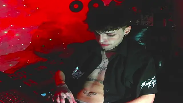 Snapshot of prince_x_dark chatting on 18, 9, 2025 prince x dark online show from 18, 9, 2025