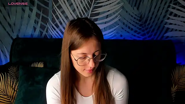 ChristyCrayme online show from 22, 11, 2025