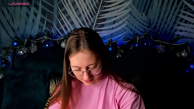 ChristyCrayme online show from 18, 12, 2025