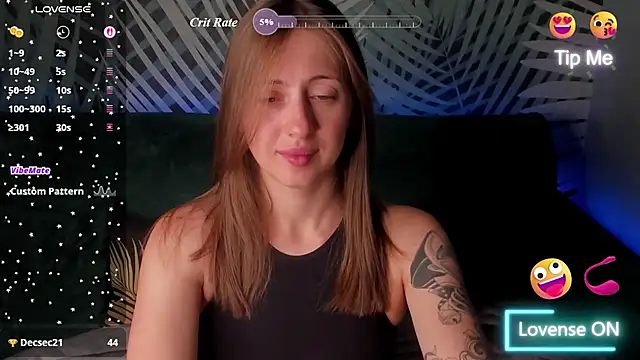Snapshot of ChristyCrayme chatting on 8, 7, 2026 ChristyCrayme online show from 8, 7, 2026