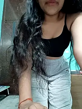 Snapshot of Sexy_Yasmin chatting on 28, 10, 2025 Sexy Yasmin online show from 28, 10, 2025