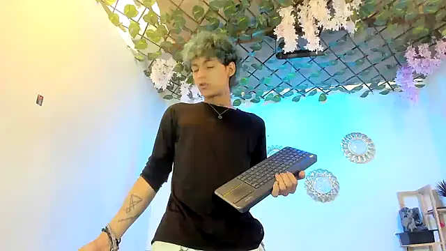 Bastian boyshot77 online show from 25, 10, 2025