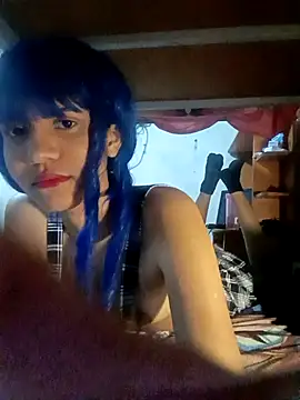 famousfox-69 online show from 4, 3, 2026