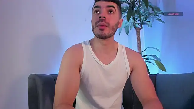 AxelThompson  online show from 13, 1, 2026