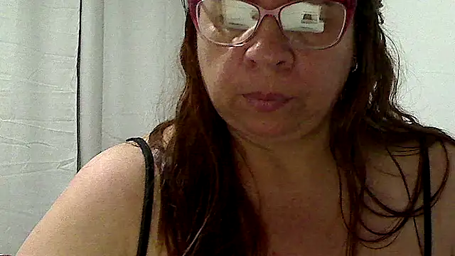 luciana69hot online show from 21, 4, 2026